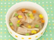 Kombu dashi soup with Bacon, mushroom and onion
